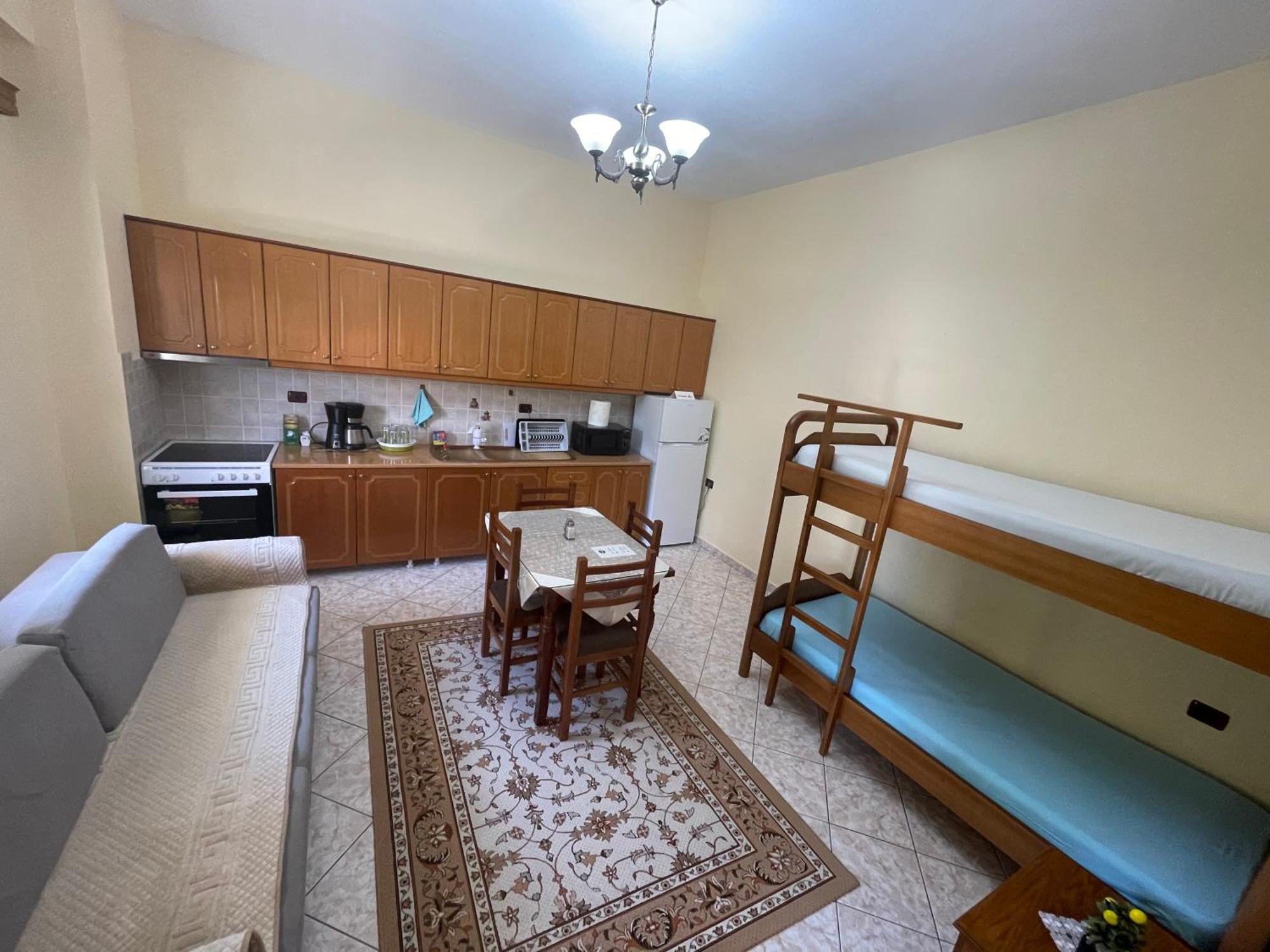 Gjirokastër Artur'S Apartment מראה חיצוני תמונה
