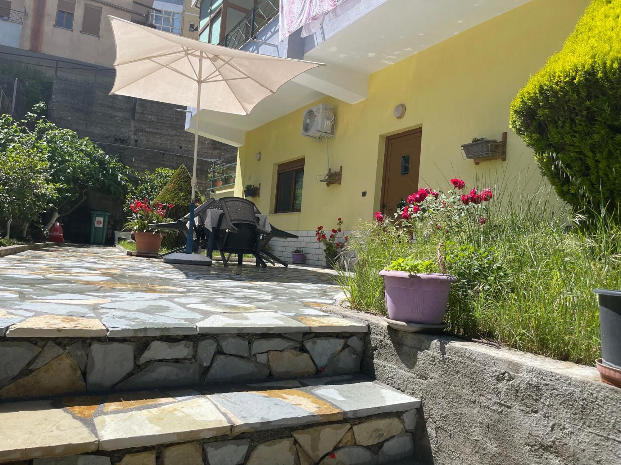 Gjirokastër Artur'S Apartment מראה חיצוני תמונה