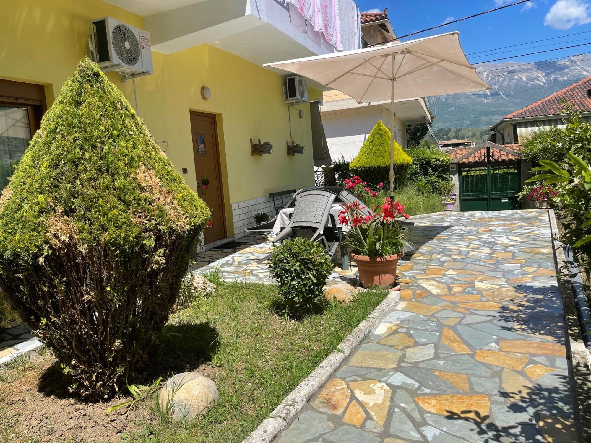 Gjirokastër Artur'S Apartment מראה חיצוני תמונה